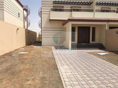 Villa de 4 chambres à à louer à Barashi, Sharjah - 9f536b56-f88b-40f2-9803-aa22a003d764. jpg Villa de 4 chambres à à louer à Barashi, Sharjah - 9f536b56-f88b-40f2-9803-aa22a003d764. jpg