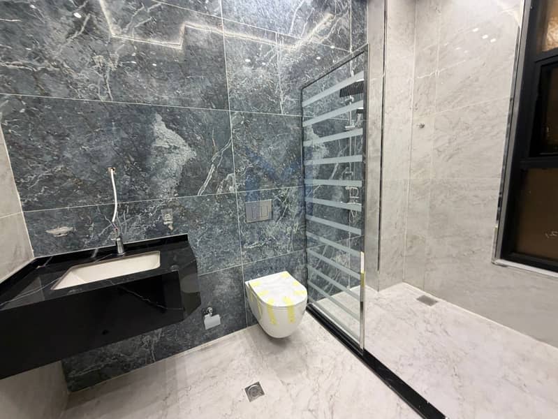 14 550eb3be-3a6f-4ae5-aaa1-e188d1831eb4. jpg