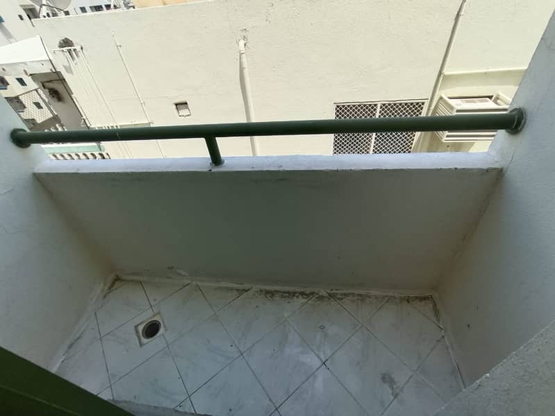 6 10196. jpg