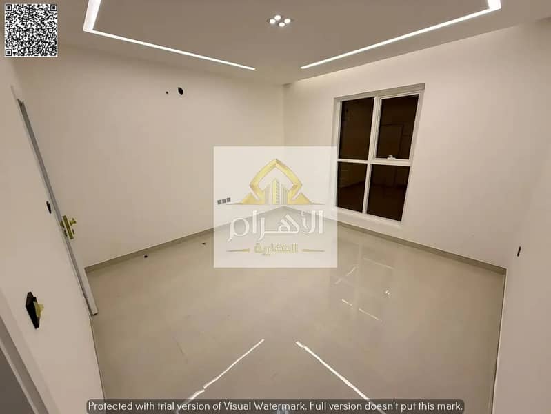 9 850058574-1066x800. webp