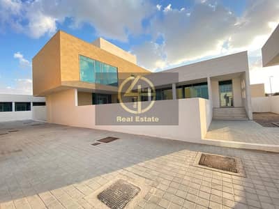 Gorgeous Brand New Com / 3 Villas Perfect Finish Gorgeous Brand New Com / 3 Villas Perfect Finish