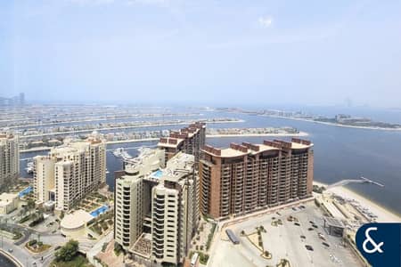 Studio for Rent in Palm Jumeirah, Dubai - Studio Apartment | The Palm Tower | Upgraded