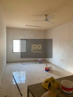 A distinctive Arab-style house in Sha'biyat Isa, situated in a quiet, convenient location, featuring a good size and a practical layout.