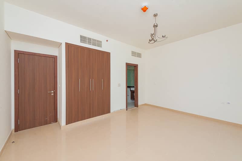10 dxb1l180_2BR_img8. jpg