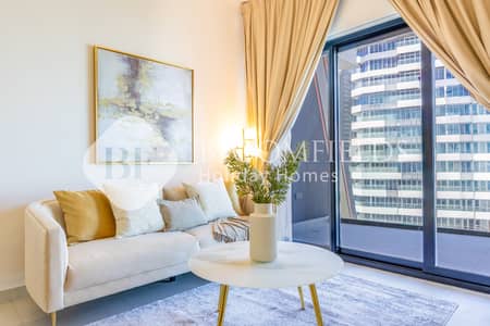 1 habitación Apartamento para en Alquiler en Dubai Healthcare City Phase 2, Dubai - 2 Living Room. jpg 1 habitación Apartamento para en Alquiler en Dubai Healthcare City Phase 2, Dubai - 2 Living Room. jpg