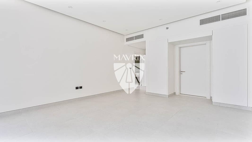 16 Image 16