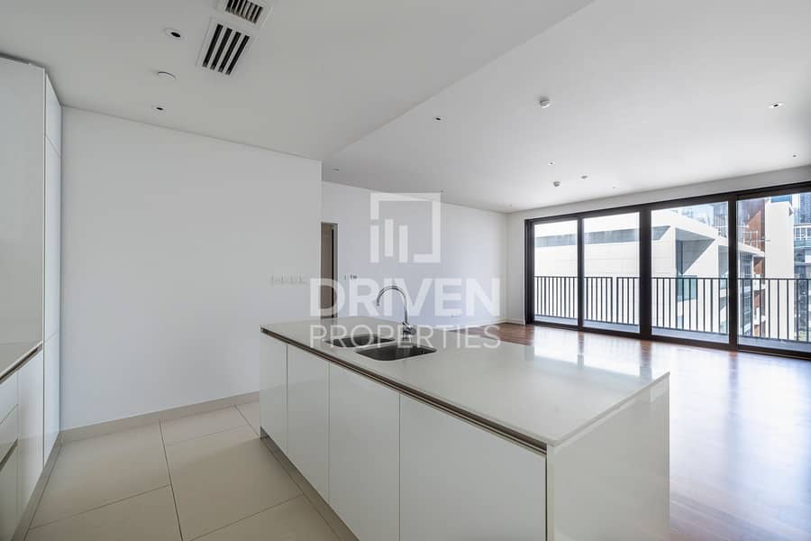 Full Burj Kalifa | Huge Layout | Pool View Full Burj Kalifa | Huge Layout | Pool View