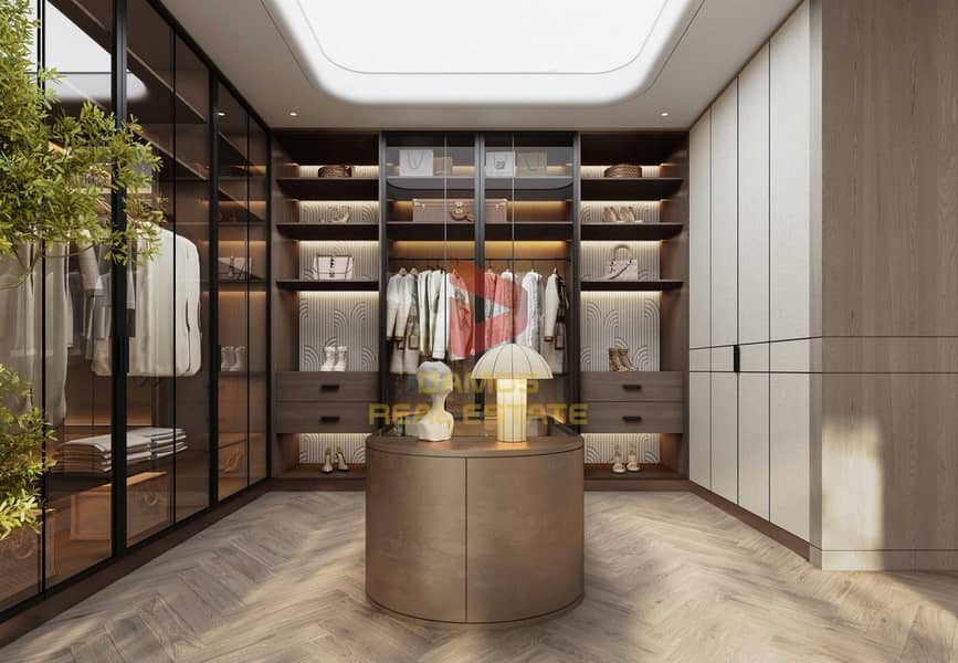 11 Walk-in Closet. jpg