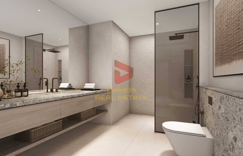 15 Bathroom. jpg