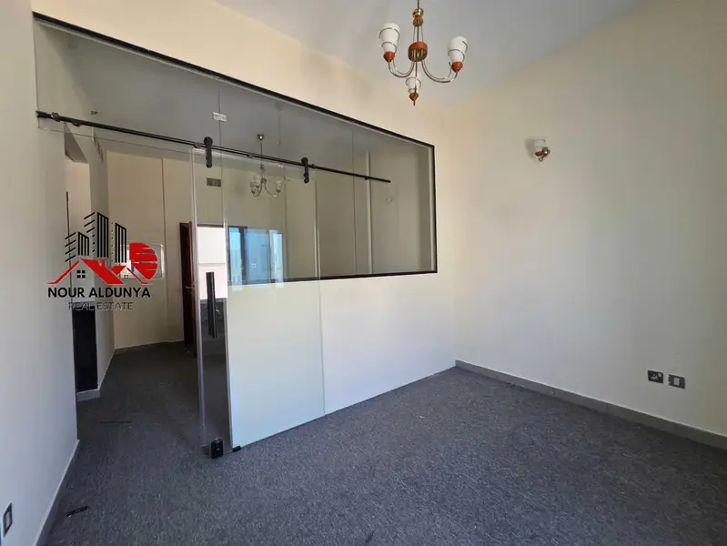 FRONT OF METRO. UPTO 800SQFT. OFFICE WITH PARKING. BOOK NOW