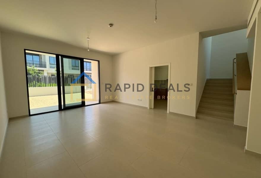 3BR+M Spacious Townhouse | Brand New | Vacant 3BR+M Spacious Townhouse | Brand New | Vacant