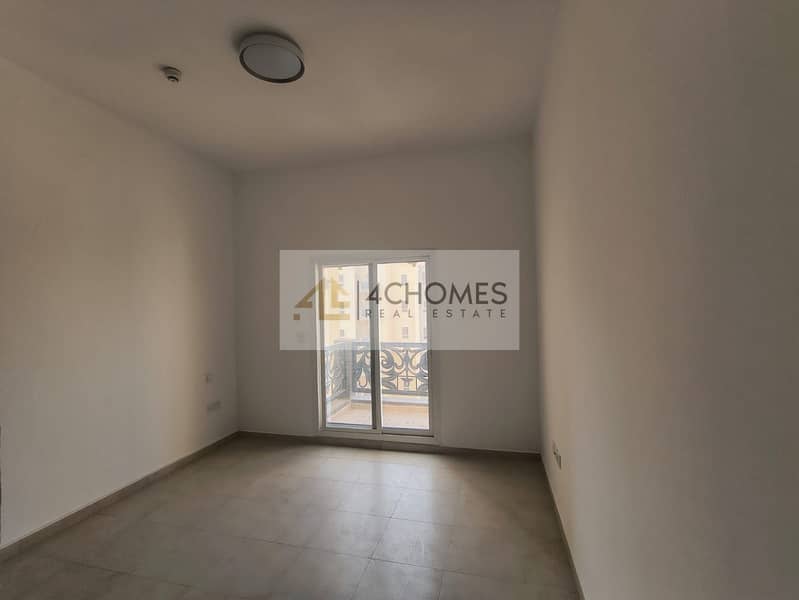 4 Image 4