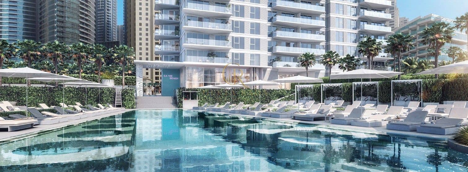 13 La Vie - Pool Area. jpg