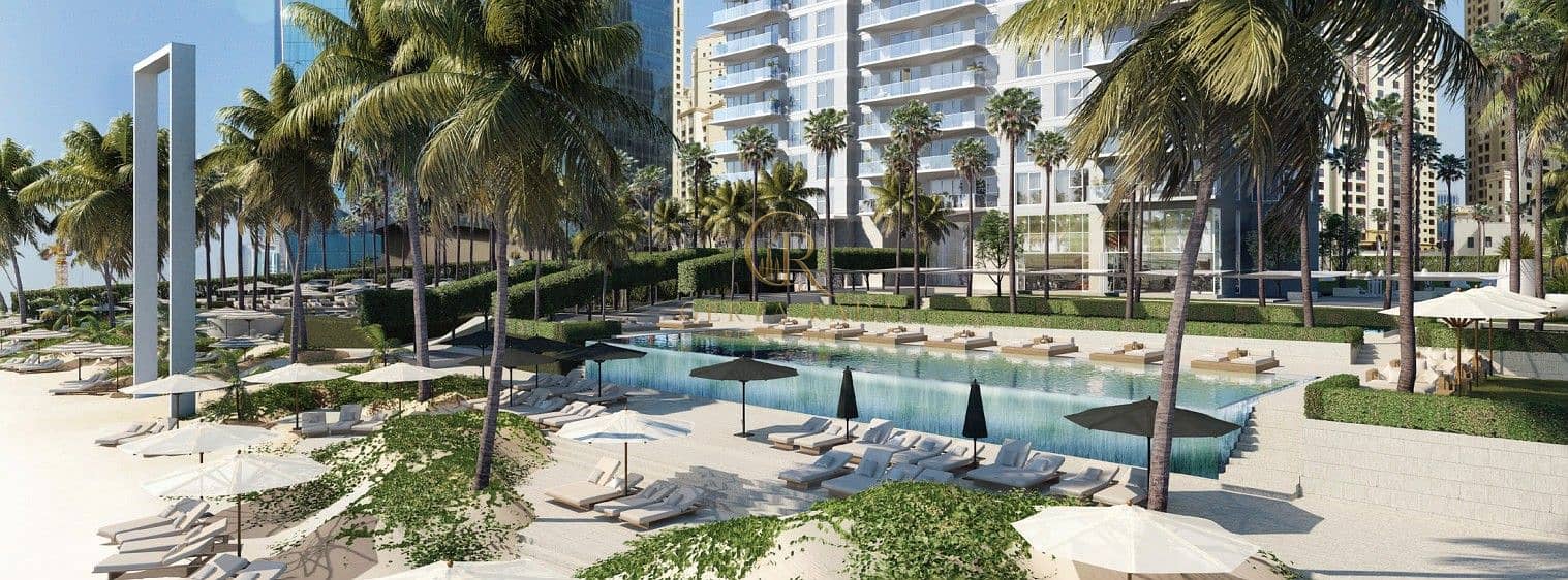 14 La Vie - Swimming Pool. jpg