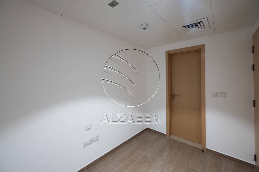 24 021A9844-HDR. jpg