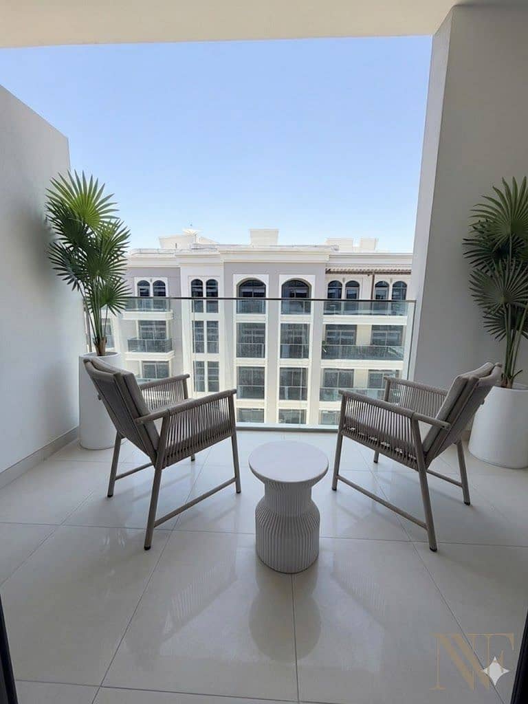5 414 - Avelon balcony . jpeg