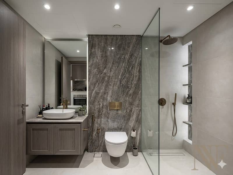 6 414 - Avelon bathroom . jpeg