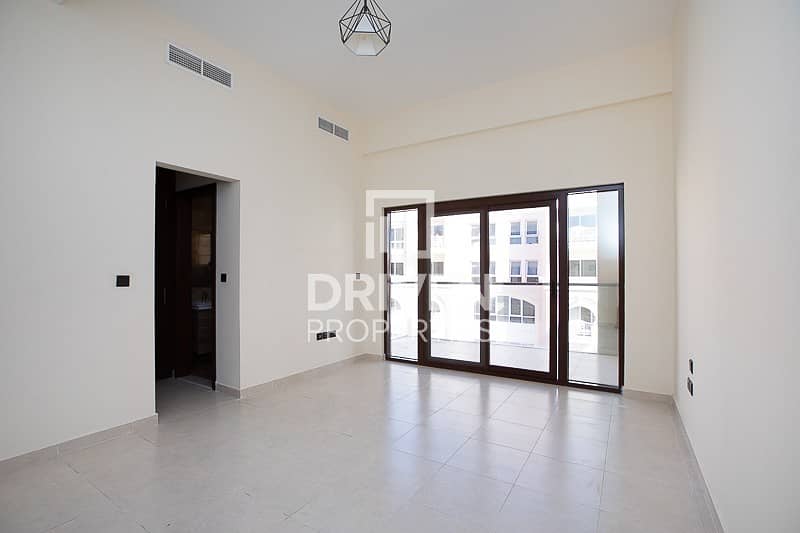 Spacious and Well-maintained Unit in JVC