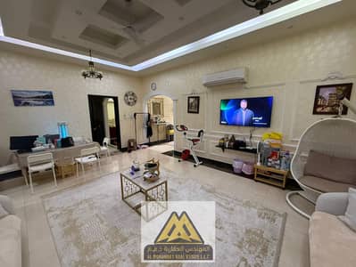 Villa de 6 chambres à à louer à Al Rawda, Ajman - 81fde697-b72e-41ef-bc1b-d45c27ed3f65. jpg