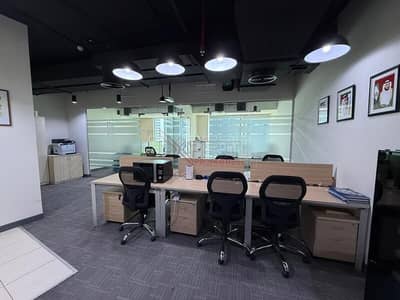 Office de  à à louer à Business Bay, Dubai - Image 1