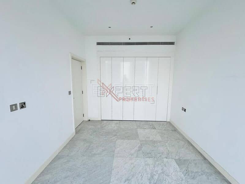 4 Image 4