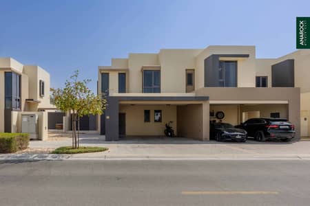 4 habitaciones Townhouse para en Alquiler en Dubai Hills Estate, Dubai - Casa adosada en Dubai Hills Estate,Maple,Maple 1, 4 dormitorios, 350000 AED - 15741628 4 habitaciones Townhouse para en Alquiler en Dubai Hills Estate, Dubai - Casa adosada en Dubai Hills Estate,Maple,Maple 1, 4 dormitorios, 350000 AED - 15741628