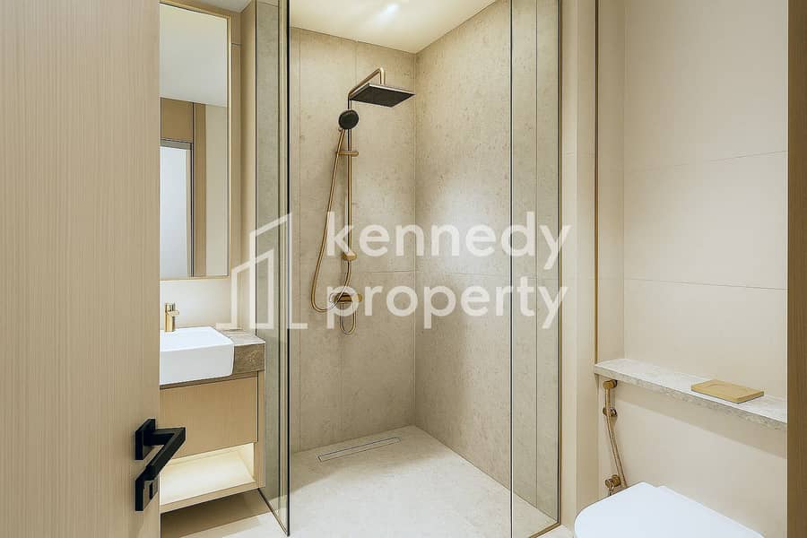 8 Restroom 1. jpg
