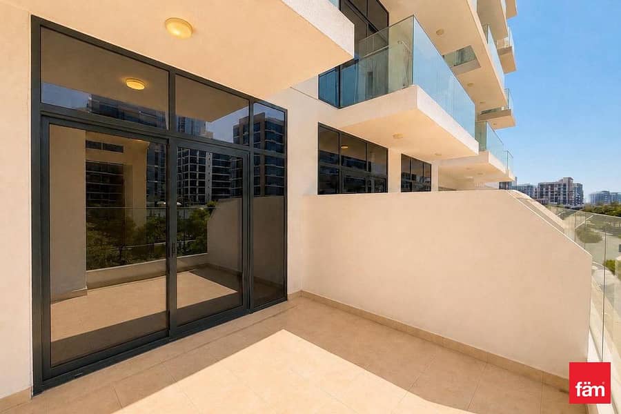 Boulevard View | Unfurnished | Big Terrace Boulevard View | Unfurnished | Big Terrace