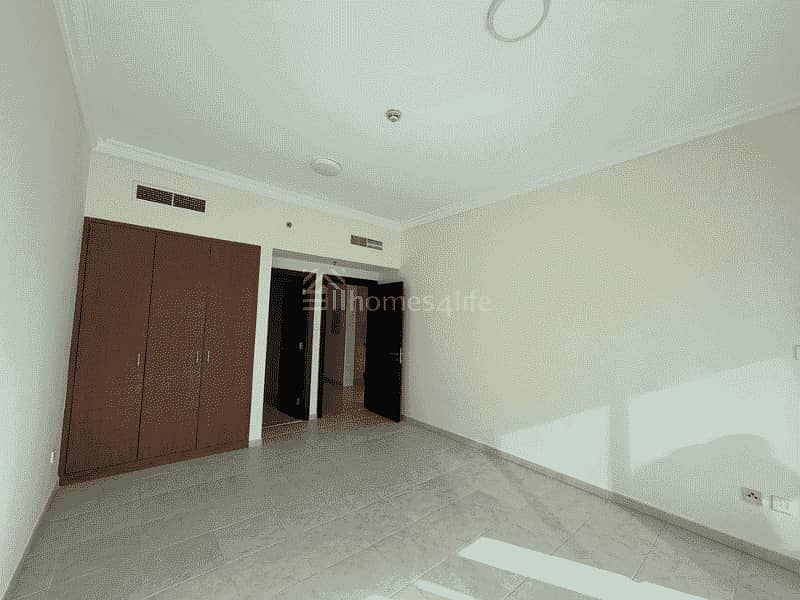 Lake View | Balcony | Vacant | Close to Metro Lake View | Balcony | Vacant | Close to Metro