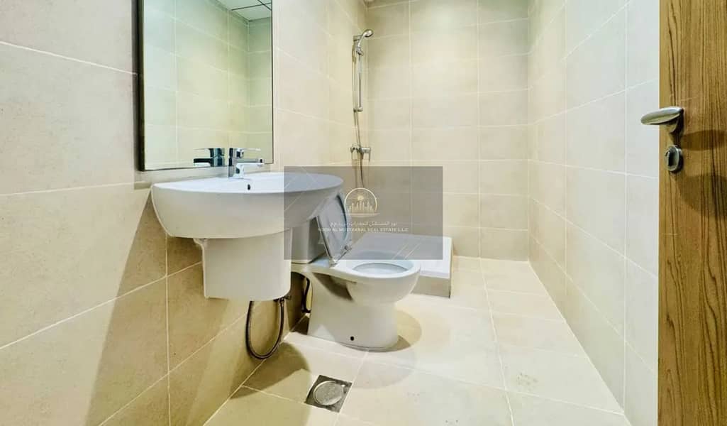 10 3bhk8. JPG