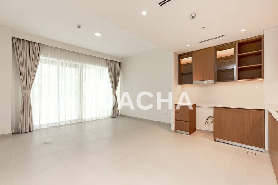 Vacant | Brand new | Corner Unit Vacant | Brand new | Corner Unit