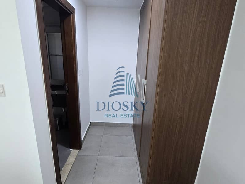 8 Image 8