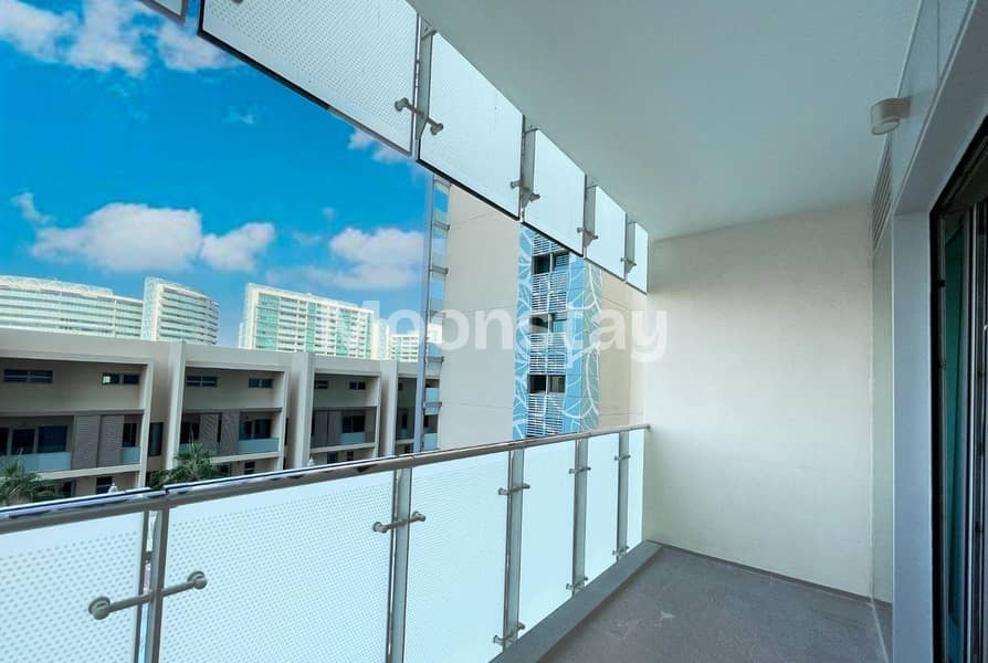 Beach Access | Low Floor | Vacant Soon Beach Access | Low Floor | Vacant Soon