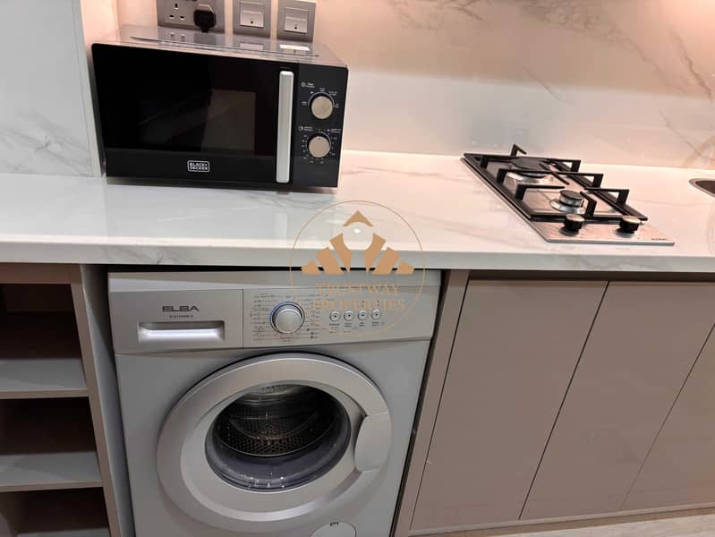 14 kitchen laundry. jpg
