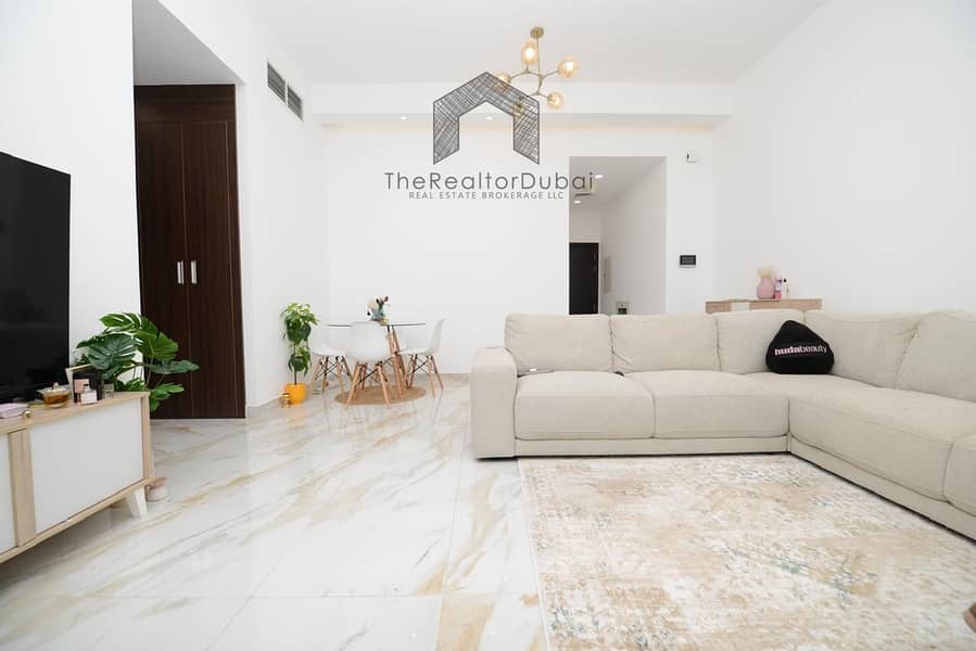 OP price | Ready to move | Fully furnished | High Ceiling - Image 2
