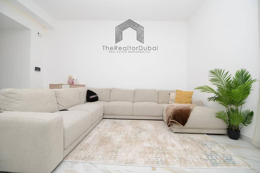 OP price | Ready to move | Fully furnished | High Ceiling - Image 4