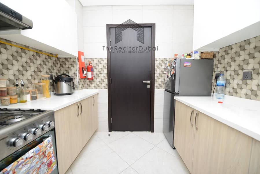 OP price | Ready to move | Fully furnished | High Ceiling - Image 14