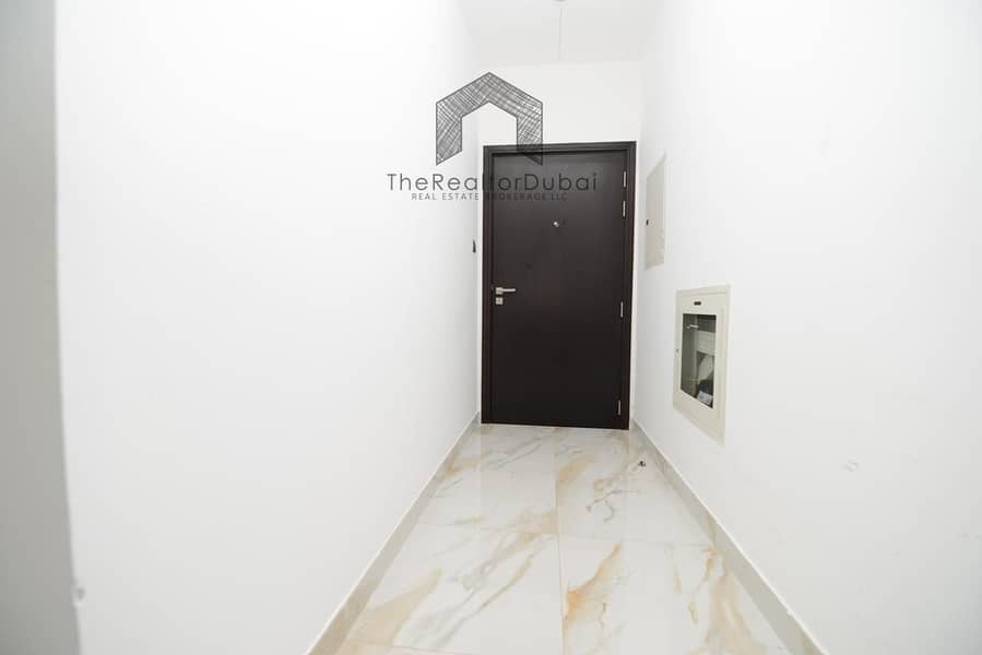 OP price | Ready to move | Fully furnished | High Ceiling - Image 15