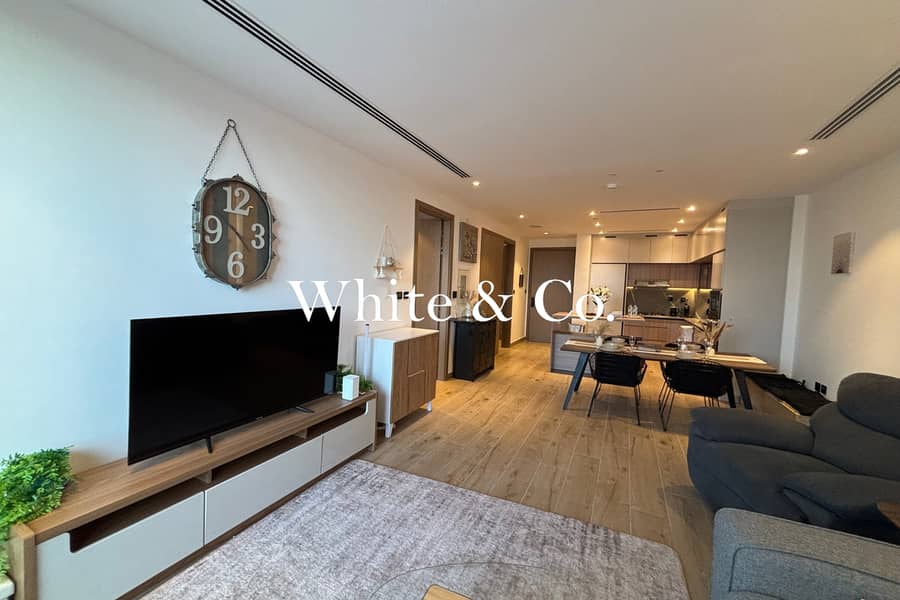 FURNISHED | CORNER UNIT | HUGE TERRACE FURNISHED | CORNER UNIT | HUGE TERRACE