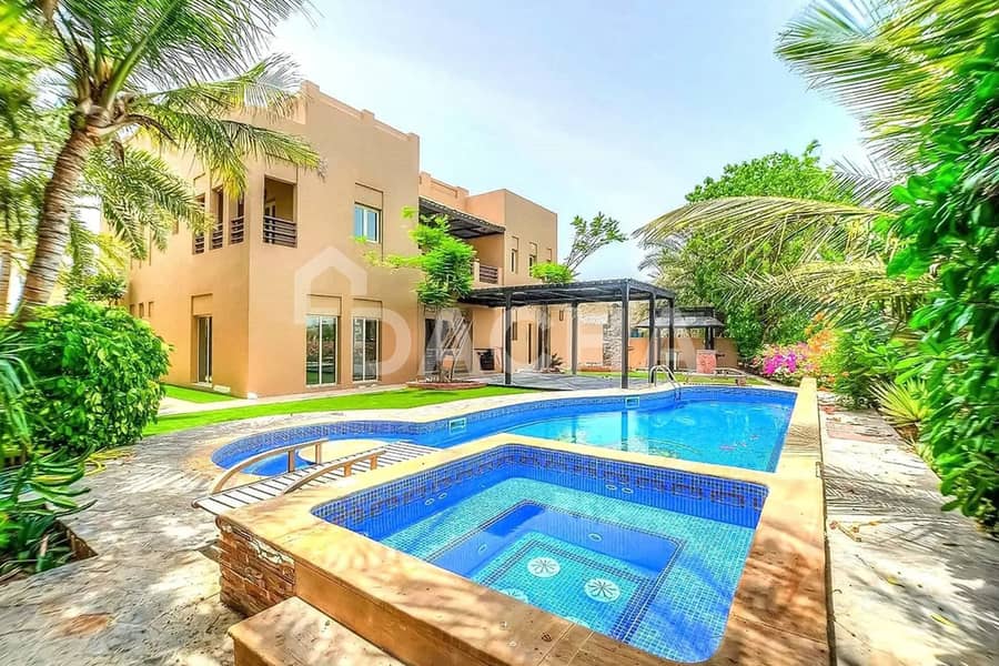 One of Meadows Finest Family Homes | Lake view One of Meadows Finest Family Homes | Lake view
