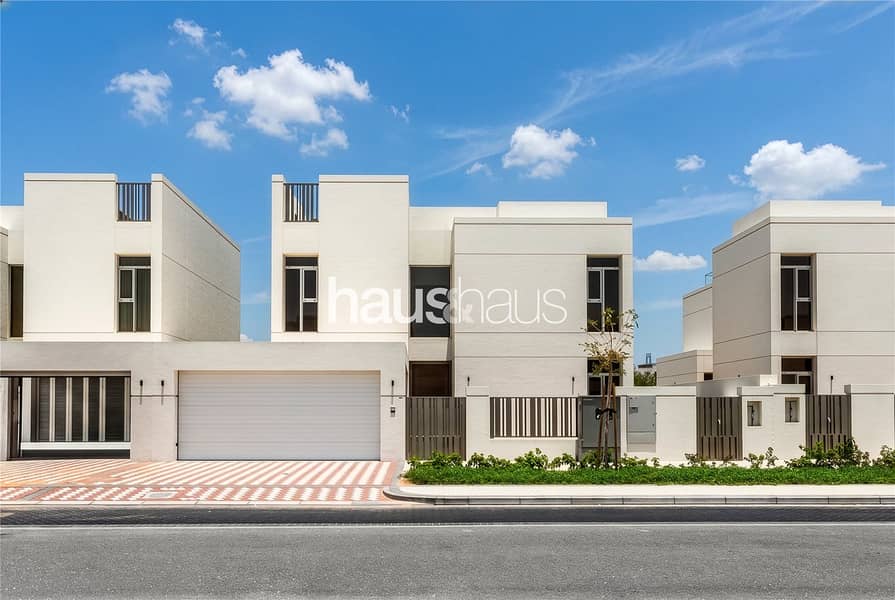 Prime Lake View | Brand New 5 Bed | Priced to Sell - Image 17