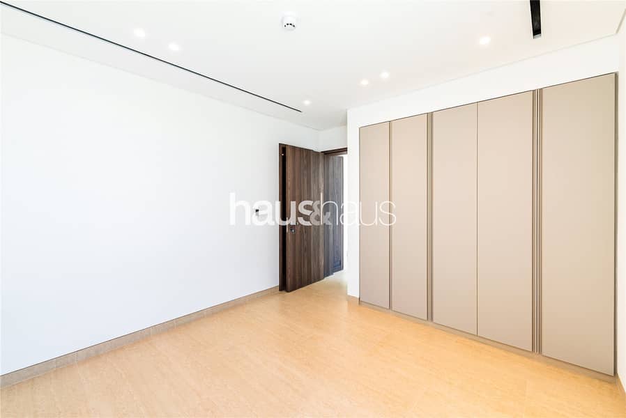 Prime Lake View | Brand New 5 Bed | Priced to Sell - Image 18