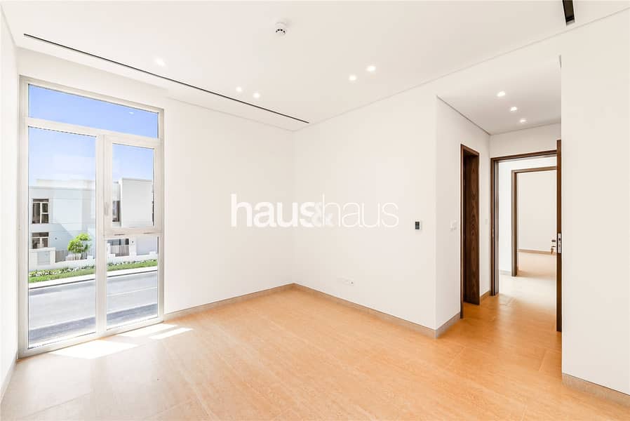 Prime Lake View | Brand New 5 Bed | Priced to Sell - Image 23