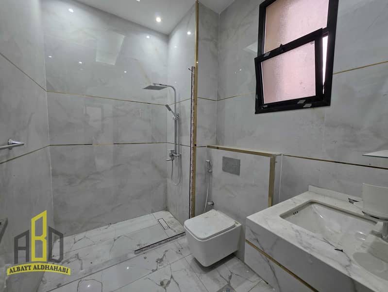 20 e40a11ae-e3ff-48d3-a131-fee8a68fdba7. jpg