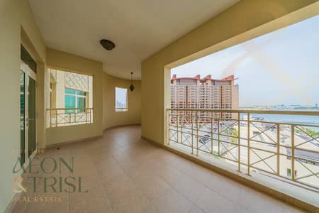 2 Bedroom Flat for Rent in Palm Jumeirah, Dubai - Large 2 BR+Maid | Sea and Burj View | Higher Floor 2 Bedroom Flat for Rent in Palm Jumeirah, Dubai - Large 2 BR+Maid | Sea and Burj View | Higher Floor