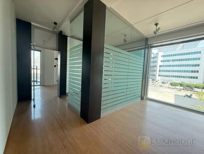Office for Rent in Dubai Media City, Dubai - Stylish Office | Prime Location | DDA License