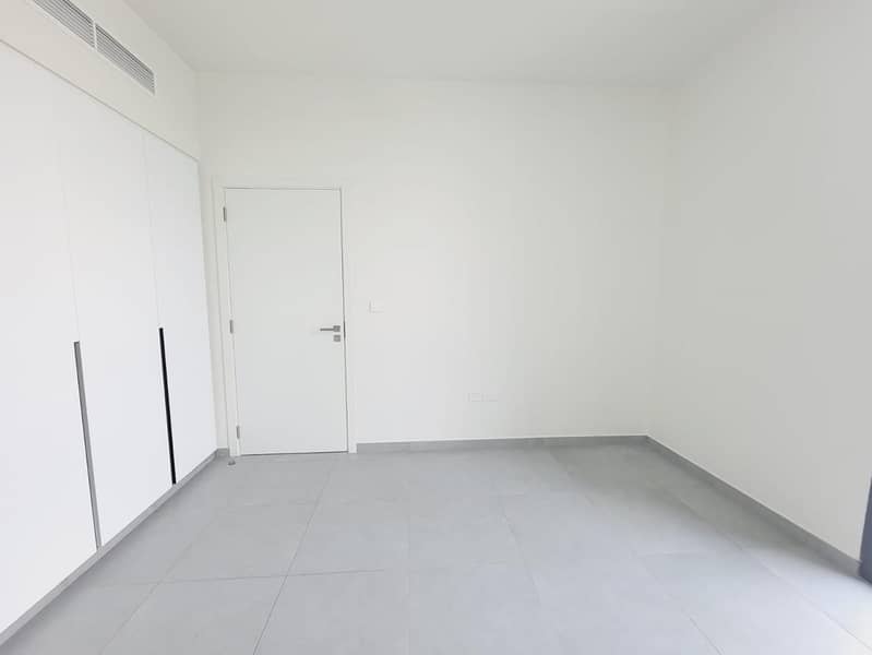 9 15719. jpg