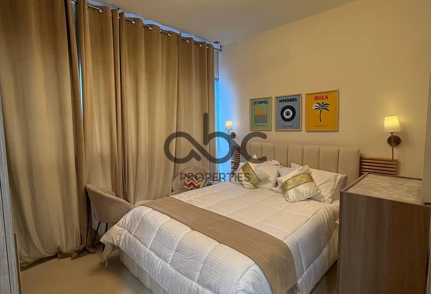 5 e21199fc-99c8-4bd2-a1ca-293a7a53c23d_original. jpg