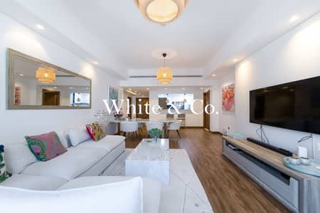 2 Bedroom Apartment for Rent in Palm Jumeirah, Dubai - Upgraded & Fully Furnished | Sea Views