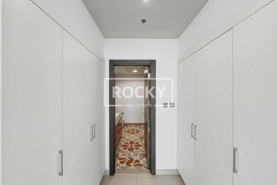 10 OIA Residence-10. jpg